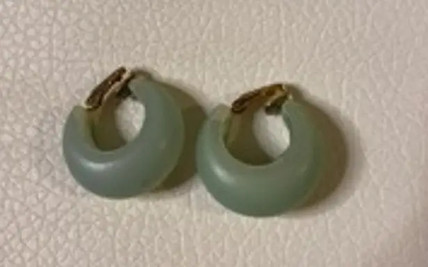 Vintage Green Hoop Clip