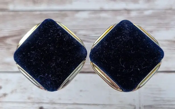 Vintage Clip On Earrings