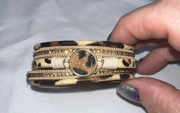 ARVATO Leopard Bracelets for Women (7.68”) Multilayer Wide Animal Cheetah Print Brown