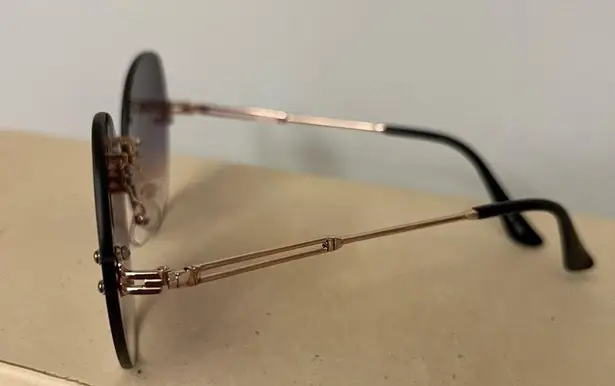 Large ROUND Frame Oversized Sunglasses Embellished with Glitter Trim