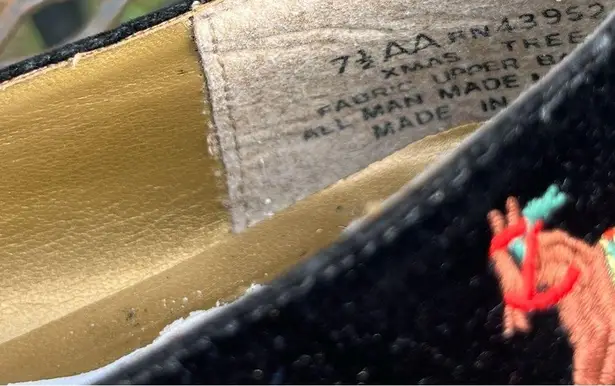 Vintage 1990’s Rate velvet Christmas loafers Black Size 7.5