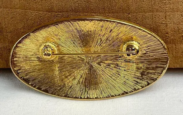 Avon Vintage Presidents Club Brooch Gold