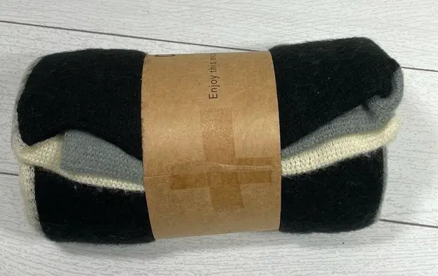 DONNI. Tri Color Scarf Black Gray and Cream NWT