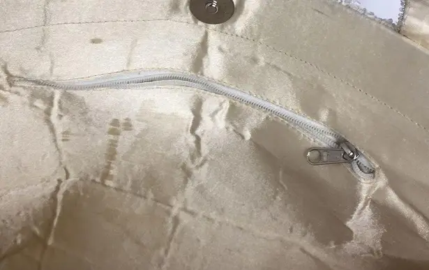 Beautiful Vintage beaded handbag purse red flower