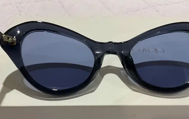 Zimmermann Flutter Cat Eye Sunglasses 49mm Gel Navy. Box and Case included.