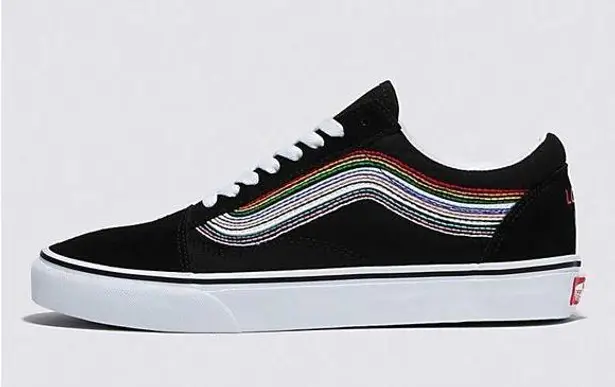 Vans NWT  Old Skool Sneakers, Black Rainbow Size 6 New in Box
