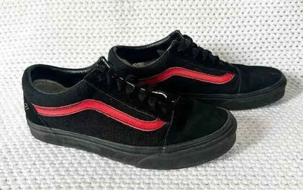 Vans  Disney Old Skool Mickey Mouse Club Black Suede Red Stripe Low Top Sneakers