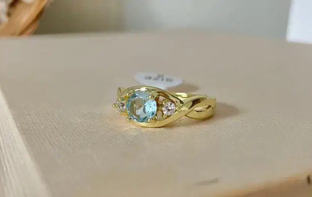 Boutique NWT Gold Sapphire Round Cut Ring “Raphaella” Light Blue Topaz Promise Engagement Jewelry