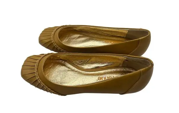 Avenue Size 9W Ruffled Top Design Mustard Yellow Flats Womens By Avenue F Gold