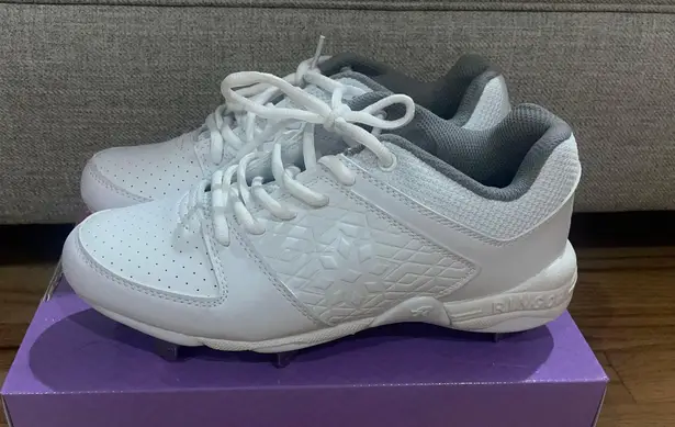 DICK'S Sporting Goods Rip-It Diamond Women’s White Softball Spikes Size 7.5 Brand New