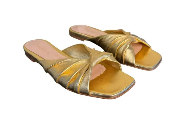 Gianvito Rossi NIB Selene Flat Sandal in Gold Size 39.5