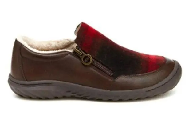 Jambu JBU by Crimson Memory Foam Red Buffalo Plaid Slip on Shoes Size 7.5M