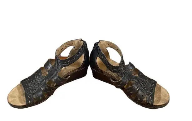 Born concept Born Dark Brown Leather Woven Crisscross Sandals Women Sz 8