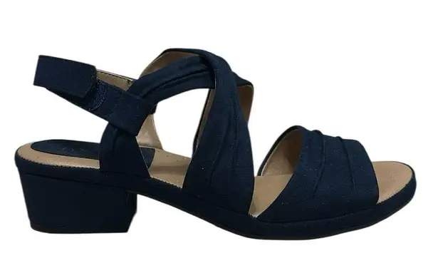 Me Too Yasmin Chunky Heel Navy Size 7.5