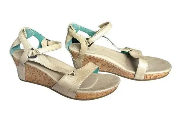 Teva  Womens 7.5 Capri Strap Wedges Light beige leather​