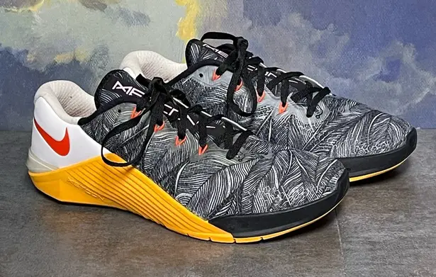 Nike Metcon 5 Black Laser Orange Women's Training Shoes Size 9.5