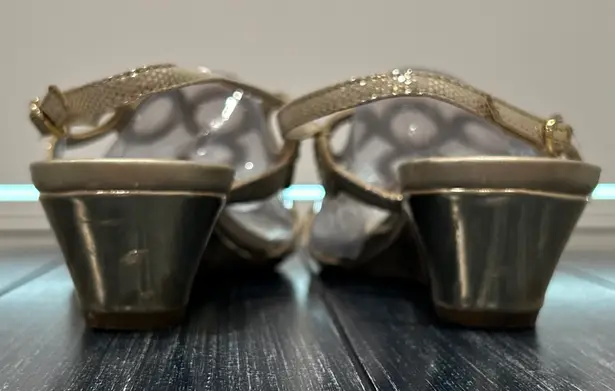 Bandolino Gia Wedges