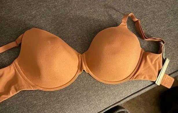 SKIMS NWT Brown Seamless Bra with Adjustable Straps