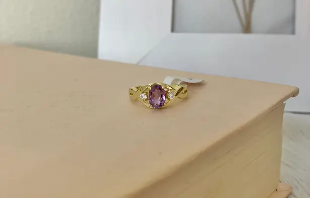 Boutique NWT Gold Amethyst Oval Cut Ring “Brigitta” Light Purple Promise Engagement Jewelry