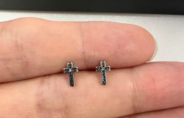 Small Tiny Cross Stud Earrings for Men Women,Streetwear Hip Hop Unisex Style Silver