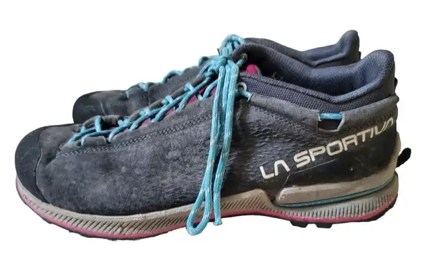 La Sportiva TX2 EVO Women 7 US Grey Leather Low Hiking Shoes Vibram Soles FLAWS