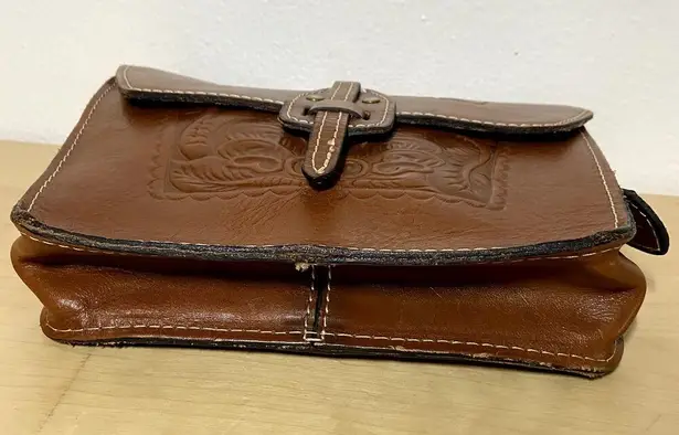 Patricia Nash Marciana Flap Crossbody Tooled Leather Fold Over Adjustable Tan