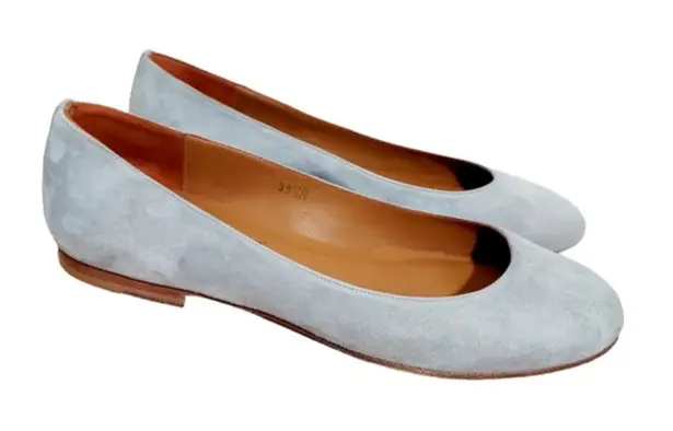 Margaux Womens Modern Classic Round Toe Ballet Flats Light Gray Suede Size 43