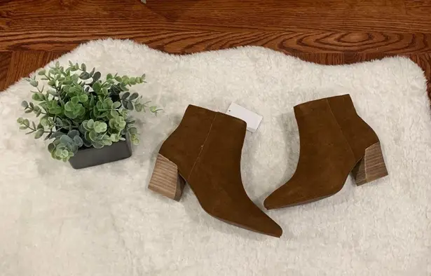 Kensie  Lyden Brown Pointy Toe Suede Ankle Bootie Chunky Heels NWT