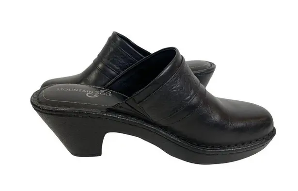 Mountain Sole Women's Black Clogs