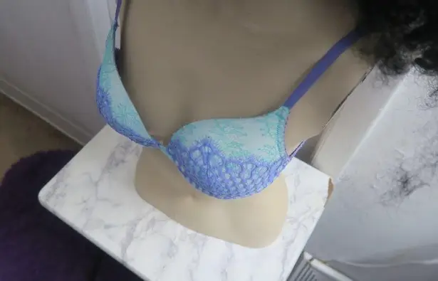 Victoria's Secret very sexy push-up bra in dark blue and light blue size 32C.