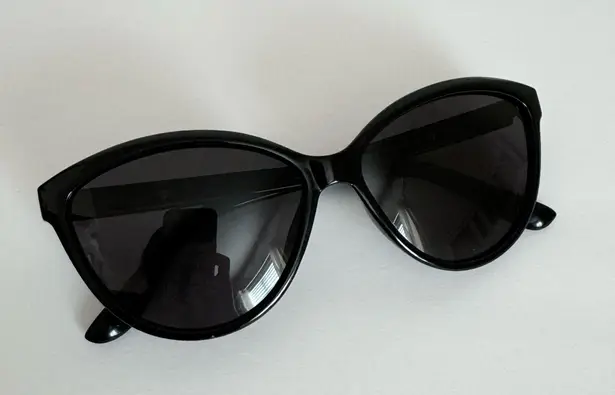 Black Plastic Cat Eye Polarized Sunglasses