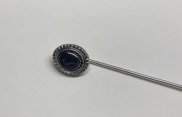 Pretty Sarah Coventry Signed SARAH Brooch Stick Lapel Pin Silver Tone / Grey