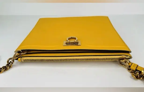 Salvatore Ferragamo 21L013 Trifolio Gancini Logo Leather Crossbody Shoulder Bag