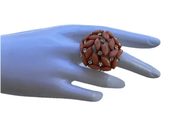 Vintage Gold Tone Coral Pink Peach Lucite Cabochon Ring stones Women’s Sz 8”