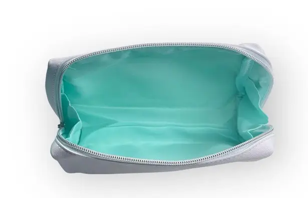 new Naked & Thriving đ’€ Ltd Ed Zip Vegan Leather Travel Case Bag đ’€White đ’€ White