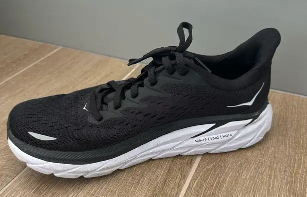 Hoka Clifton 8