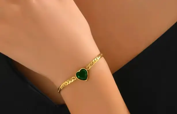 Anthropologie Anthro Luna 18K Emerald Heart Cuban Bracelet