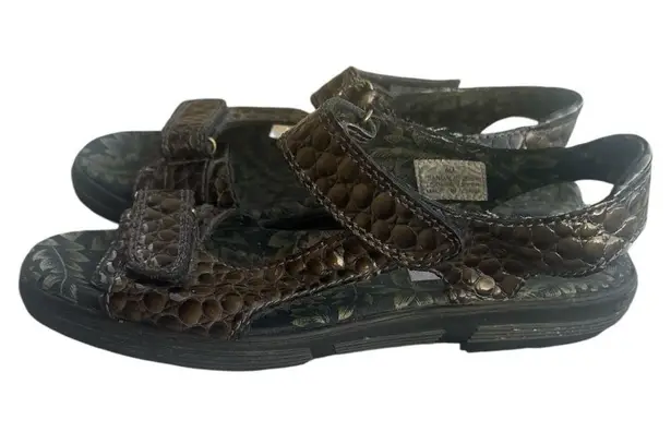 Green and Black Sandals with Stylish Design Size 8