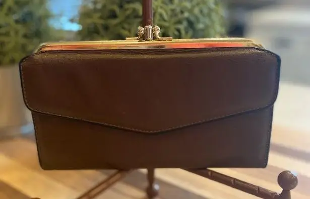 Baronet Vintage Wallet With Checkbook Pocket & Double Sided Kisslock Clasp Brown