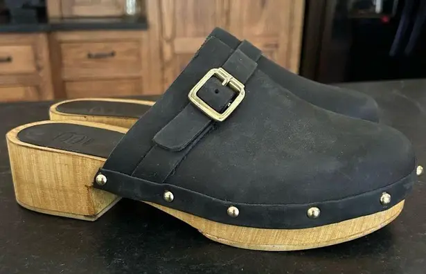 Vintage 8 by Zoox Y2K Black Leather Look Wooden Clogs Brass Studs | size 8.5