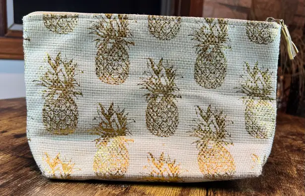 Shiraleah Chicago | ladies travel/cosmetics bag