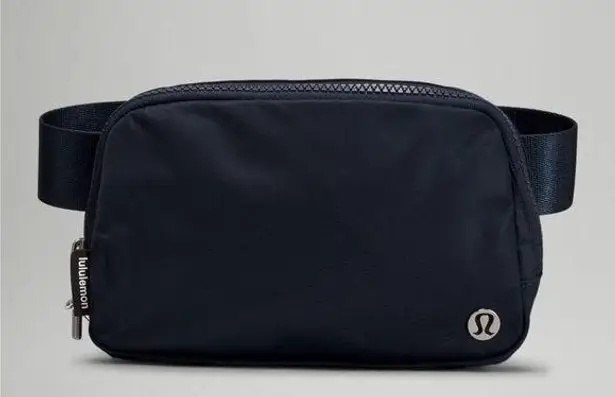 Lululemon Everywhere Belt Bag 1L True Navy