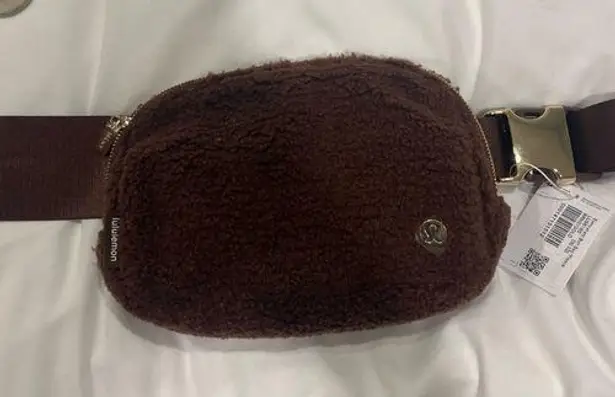 Lulu Lemon Everywhere Belt Bag Brown Fleece