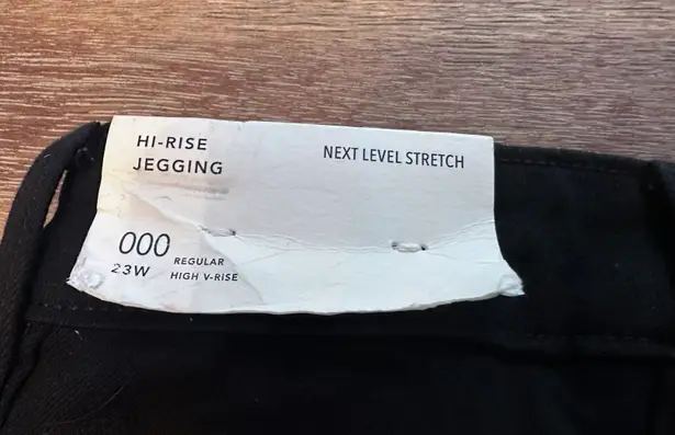 American Eagle Brand New!!!  High Rise Black Jeggings Size 000 (23 inch waist)