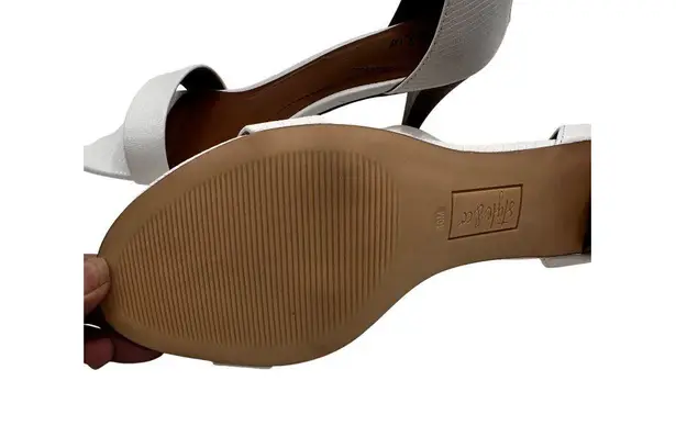 Style & Co Size 10 Ankle Strap Heels Faux Leather Open Toe Sandals Back Zipper White