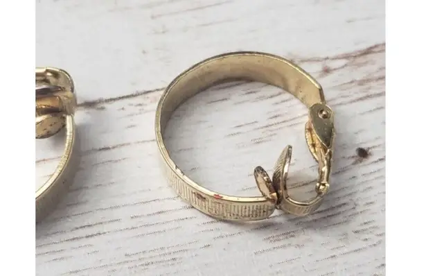 Vintage Clip On Earrings Gold Tone Hoop With Line Detail 0.75"