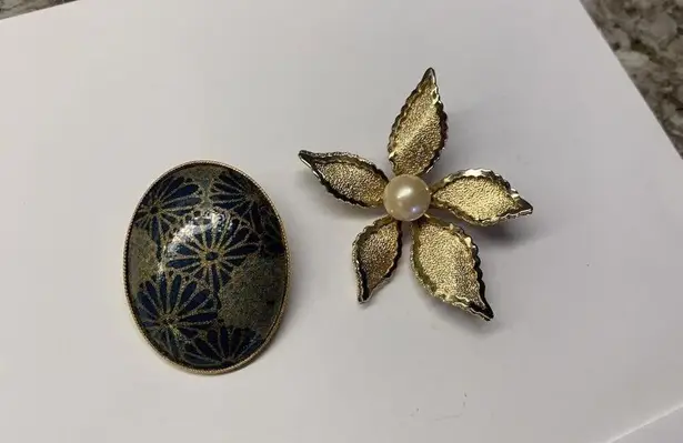 Lot Of 2 Gold Tone Vintage