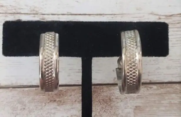 Vintage Clip On Earrings