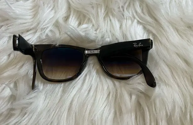 Ray-Ban  Wayfarer Folding Classic Sunglasses  - Image 4