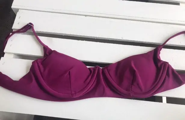 Pink Bathing Suit Top, Clasp Doesn’t “Click” But It Closes And Stays. Was Like That When I Got It, It’s Not Broken! thumbnail 1